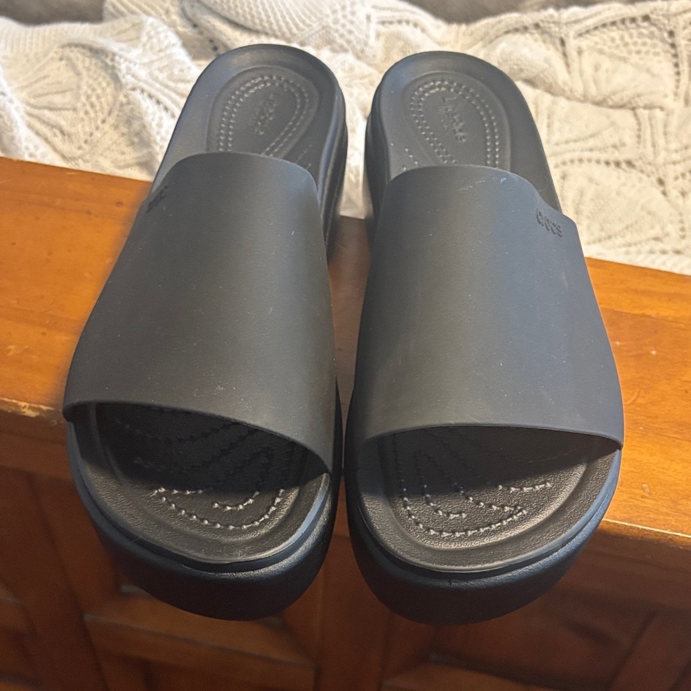 CROCS Black Slide Sandals